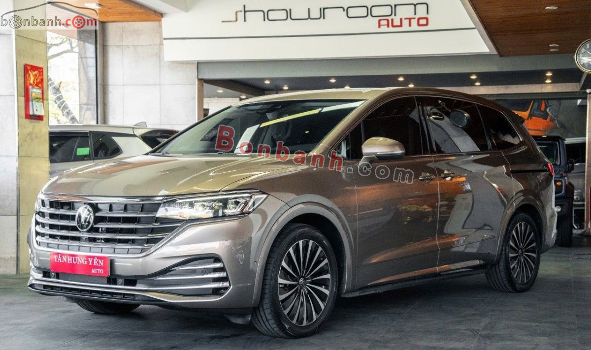 Volkswagen Viloran Luxury 2023