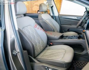 Xe Volkswagen Viloran Luxury 2023
