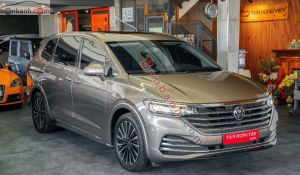 Xe Volkswagen Viloran Luxury 2023