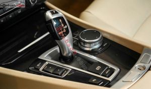 Xe BMW 5 Series 528i GT 2017