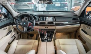 Xe BMW 5 Series 528i GT 2017