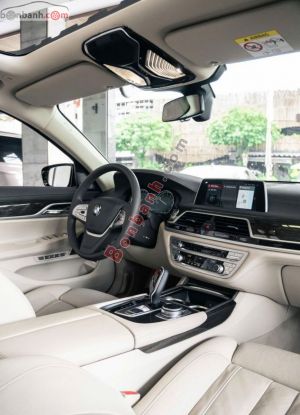 Xe BMW 7 Series 740Li 2018