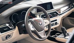 Xe BMW 7 Series 740Li 2018