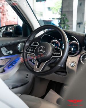 Xe Mercedes Benz GLC 200 4Matic 2020
