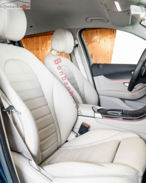 Xe Mercedes Benz GLC 200 4Matic 2020