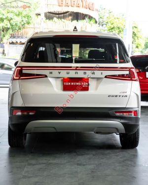 Xe Hyundai Custin Cao Cấp 2.0T 2025
