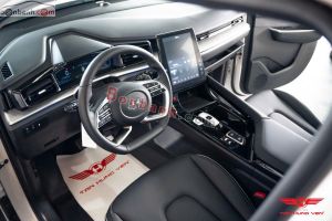 Xe Hyundai Custin Cao Cấp 2.0T 2025