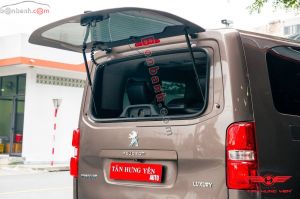 Xe Peugeot Traveller Luxury 2020