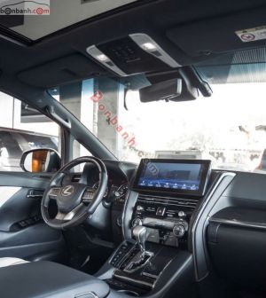 Xe Lexus LM 350 2021