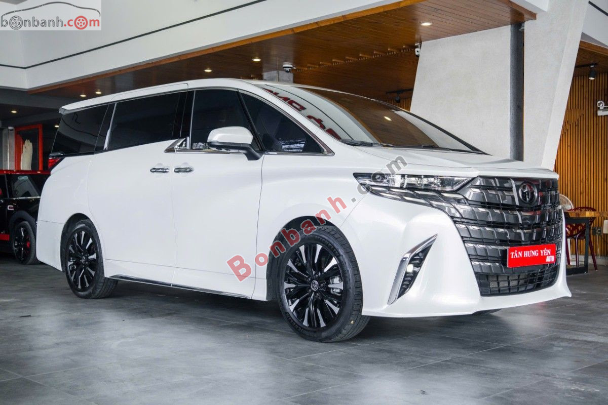 Toyota Alphard Luxury Executive Lounge 2023