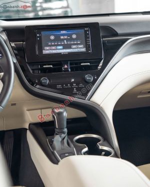 Xe Toyota Camry 2.0G 2022